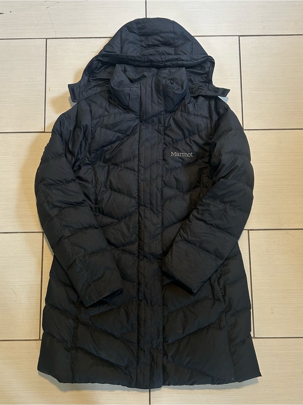 Marmot 700 Fill Down Puffer Jacket- black Women’s Sz L